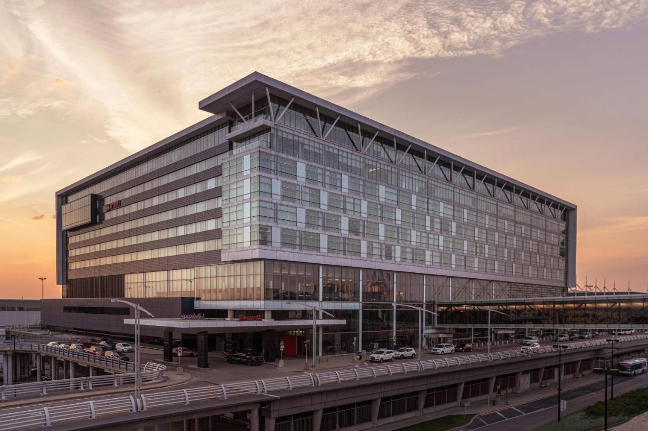 Marriott Montreal Airport In-Terminal Hotel Dorval Exterior foto