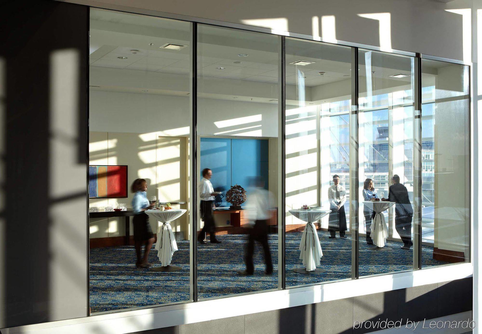 Marriott Montreal Airport In-Terminal Hotel Dorval Exterior foto